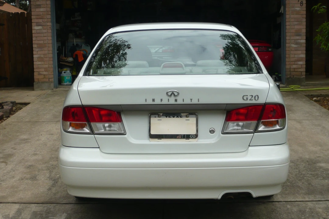 2002 Infiniti G20 2nd Gen - Image 13 of 31