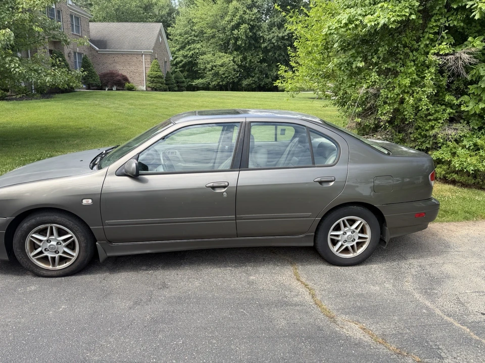 2002 Infiniti G20 2nd Gen - Image 2 of 10