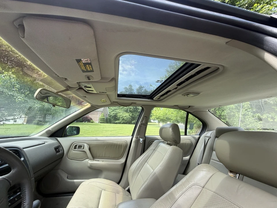 2002 Infiniti G20 2nd Gen - Image 4 of 10