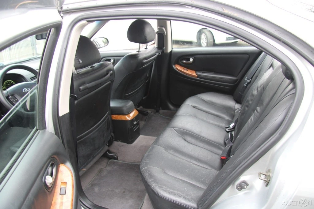 2002 Infiniti I30 & I35 2nd Gen - Image 19 of 21