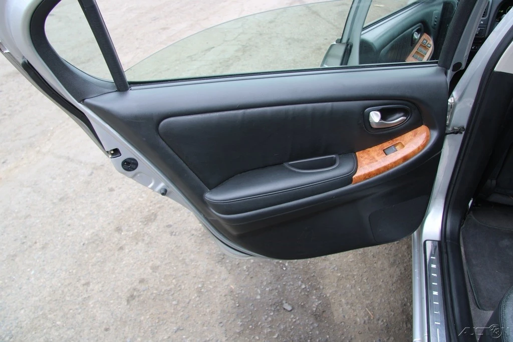 2002 Infiniti I30 & I35 2nd Gen - Image 18 of 21