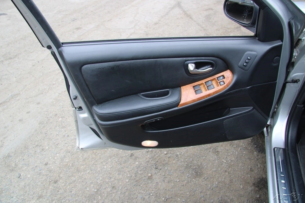 2002 Infiniti I30 & I35 2nd Gen - Image 12 of 21