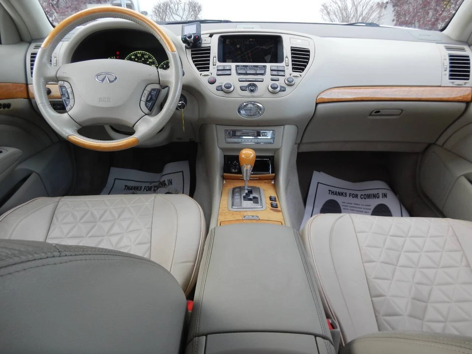 2002 Infiniti Q45 3rd Gen - Image 2 of 12