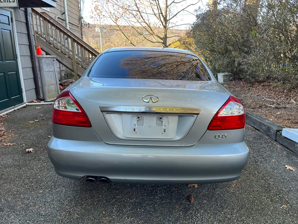 2002 Infiniti Q45 3rd Gen - Image 16 of 31