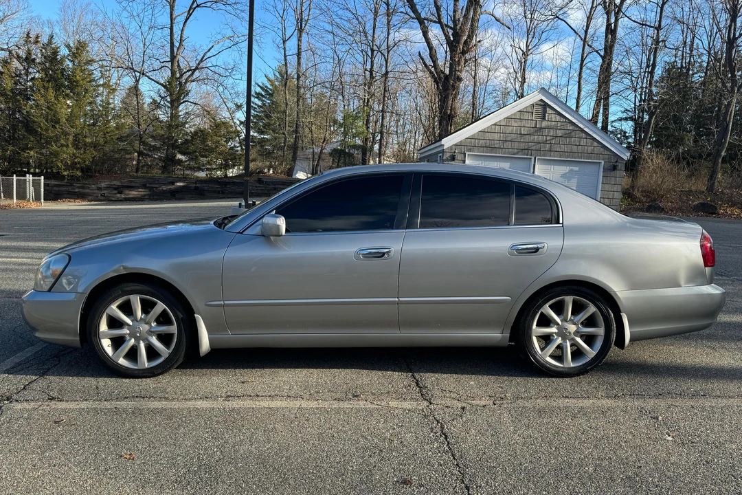 2002 Infiniti Q45 3rd Gen - Image 3 of 31