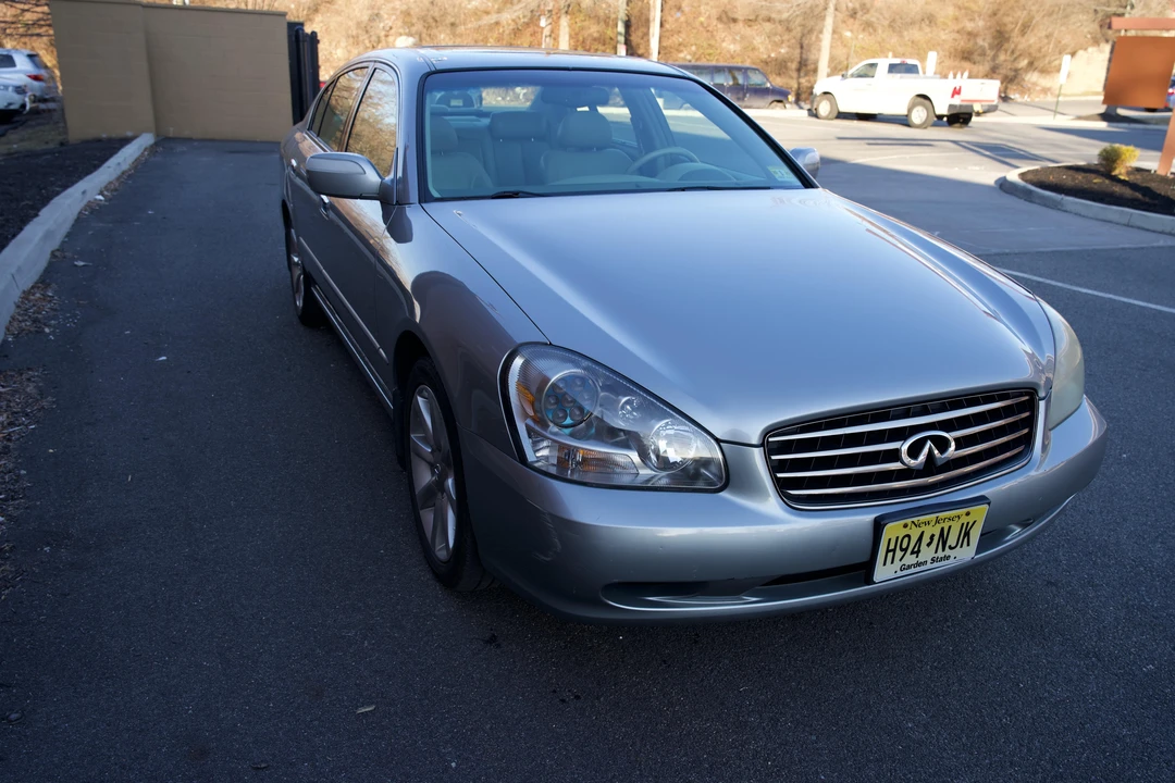 2002 Infiniti Q45 3rd Gen - Image 13 of 31
