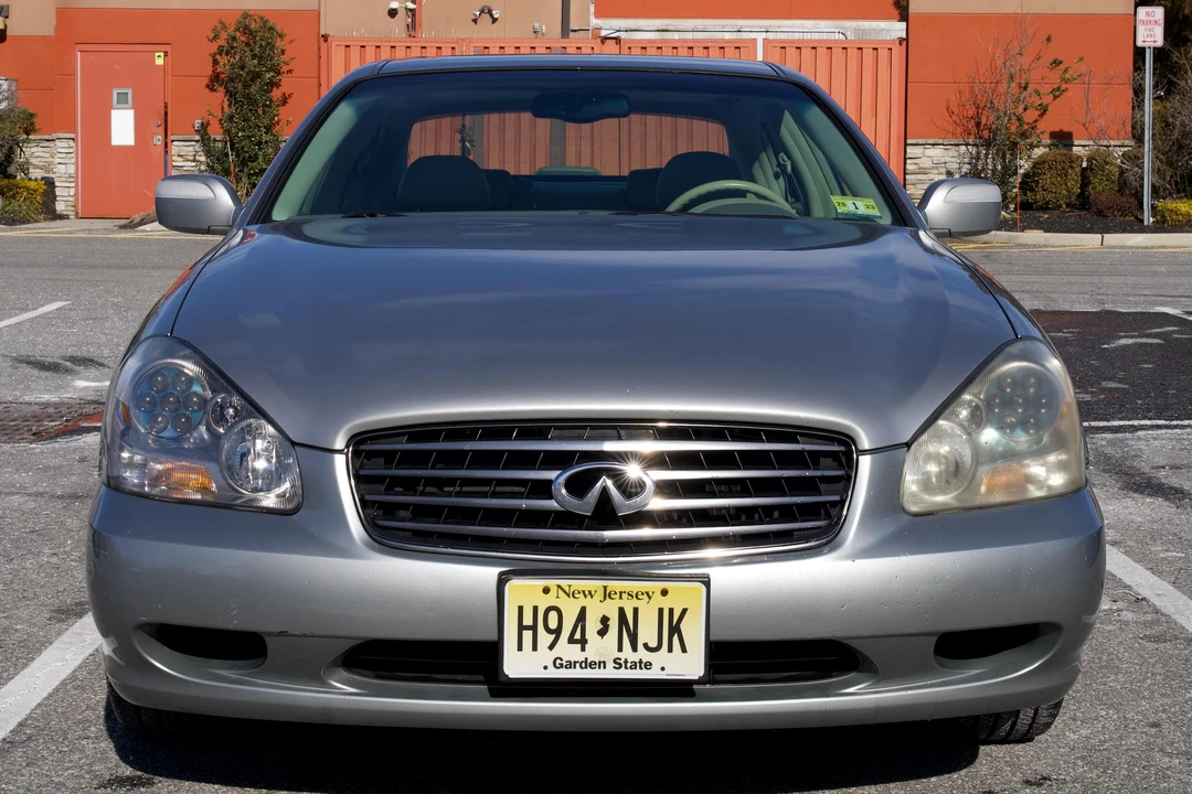 2002 Infiniti Q45 3rd Gen - Image 2 of 31