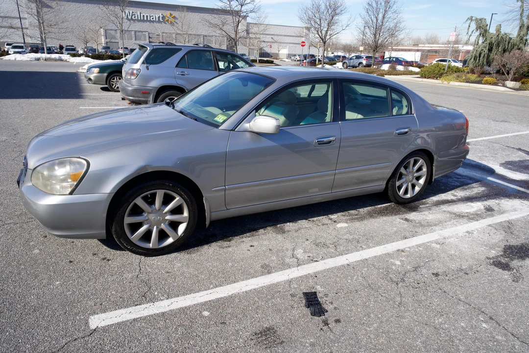 2002 Infiniti Q45 3rd Gen - Image 9 of 31