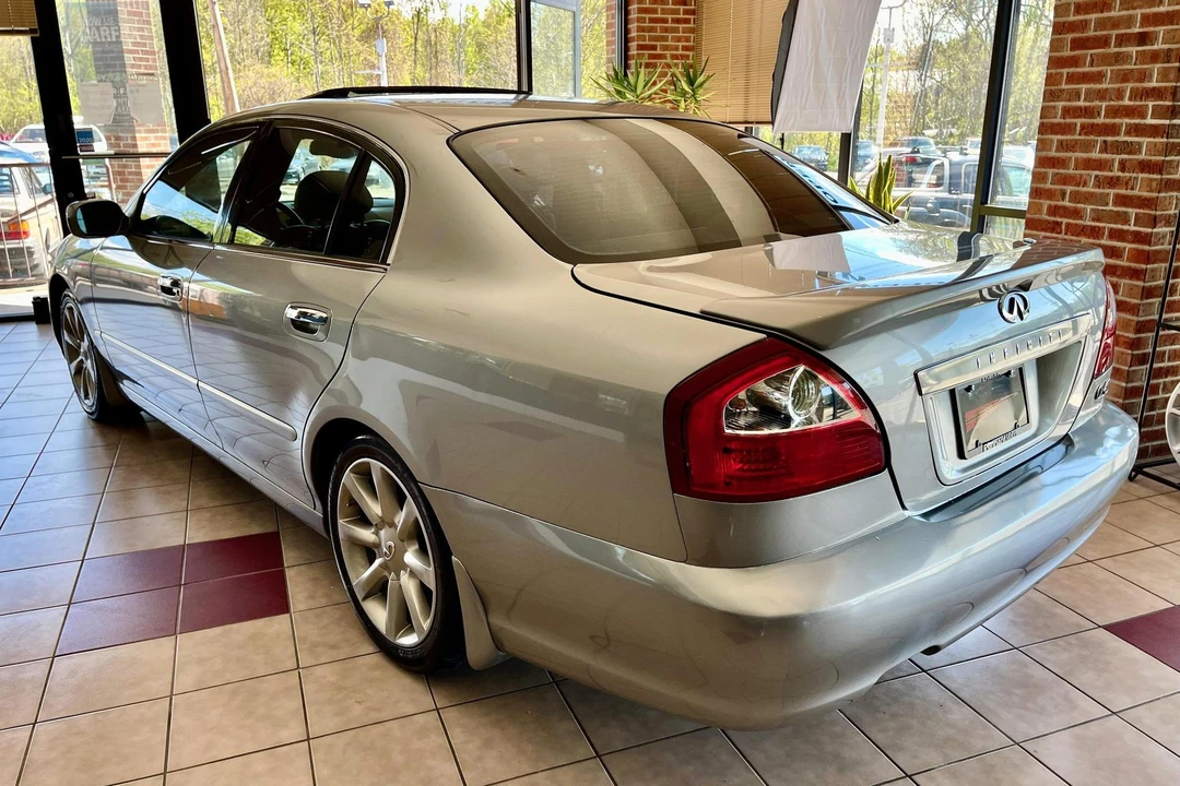 2002 Infiniti Q45 3rd Gen - Image 4 of 31