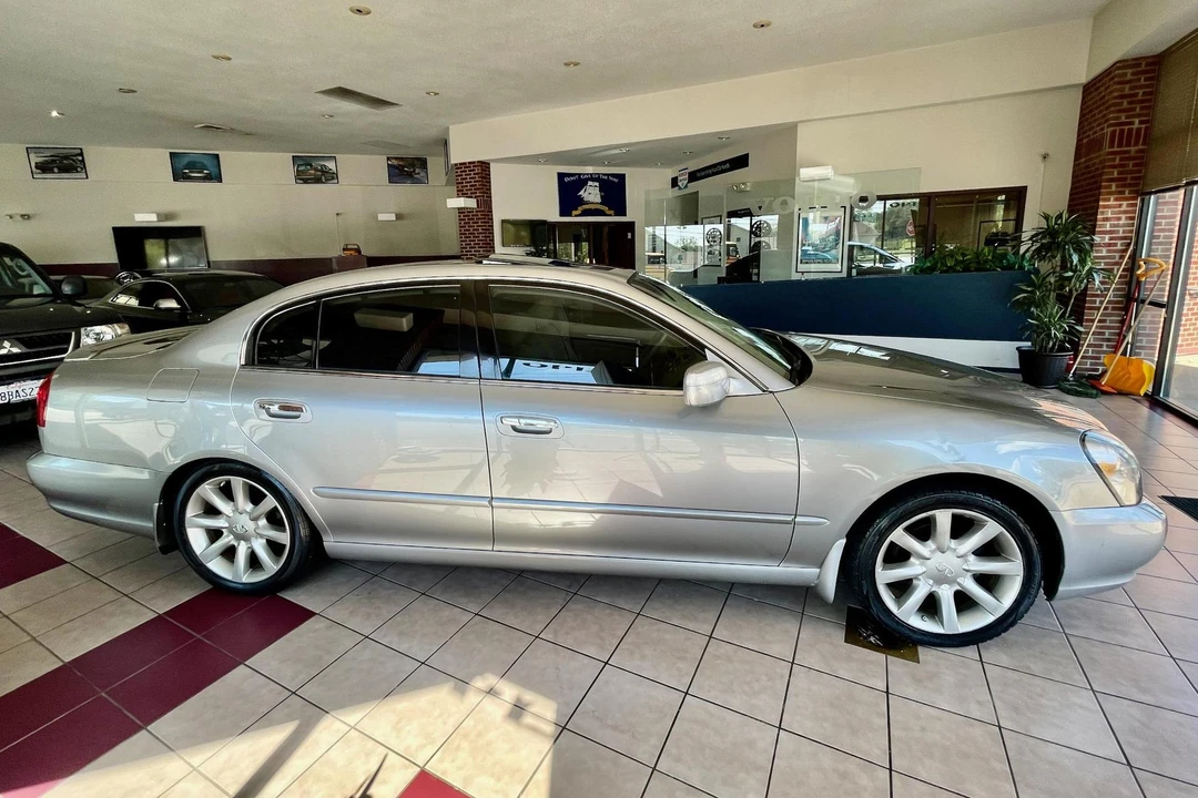 2002 Infiniti Q45 3rd Gen - Image 3 of 31
