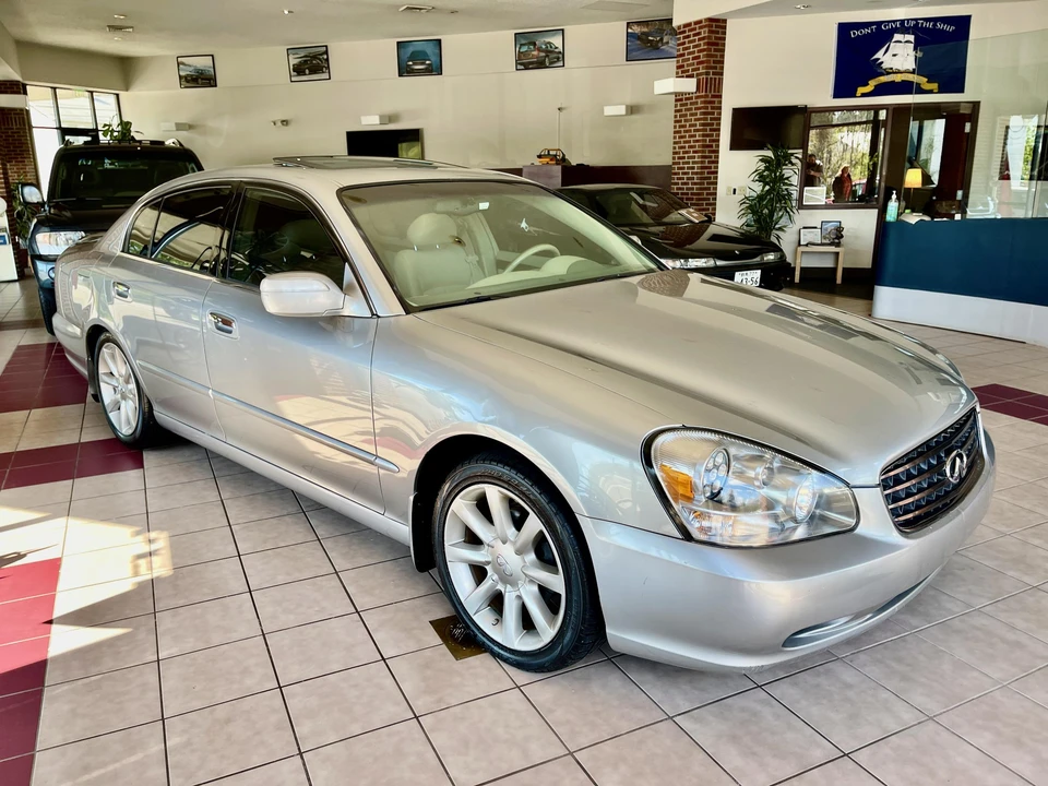2002 Infiniti Q45 3rd Gen - Image 9 of 31