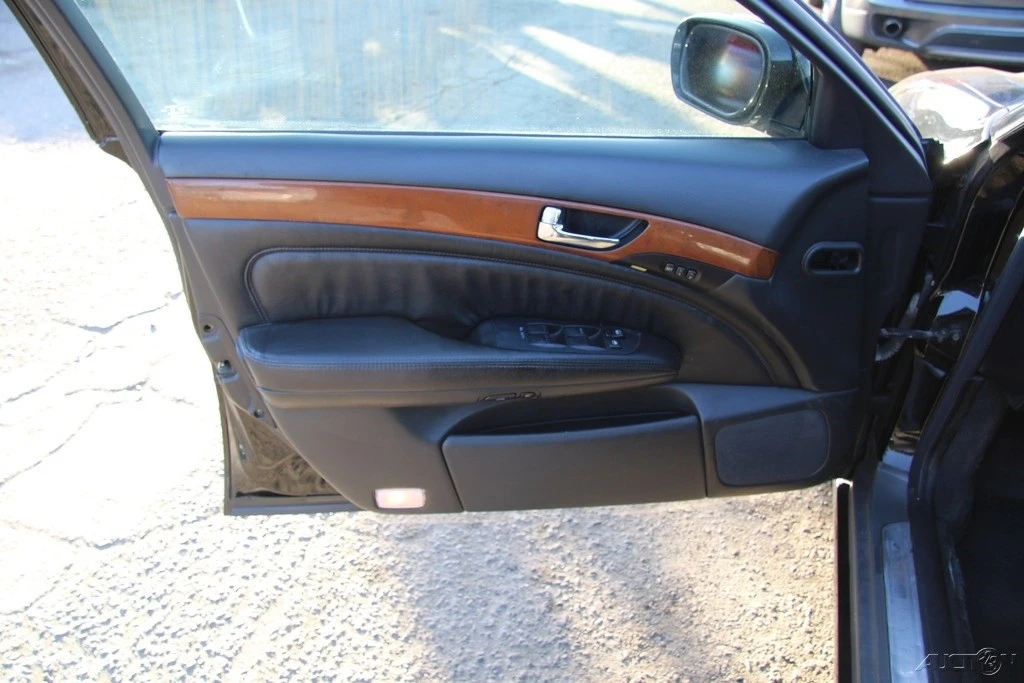 2002 Infiniti Q45 3rd Gen - Image 14 of 21