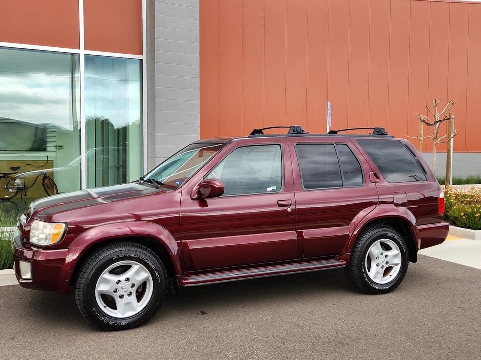 2002 Infiniti QX4 - Image 10 of 31