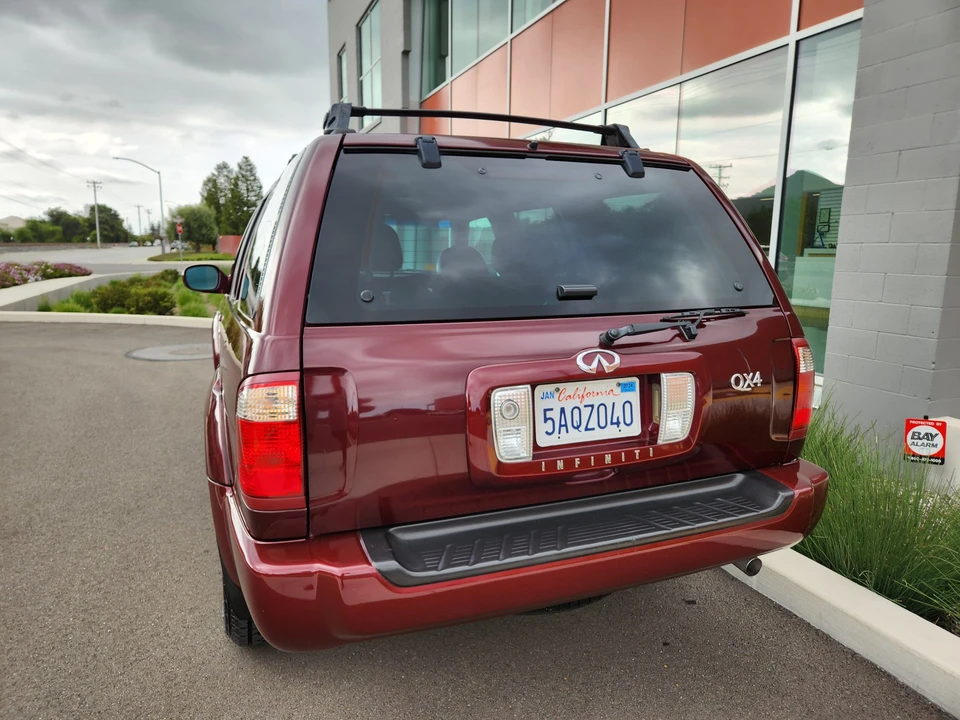 2002 Infiniti QX4 - Image 17 of 31