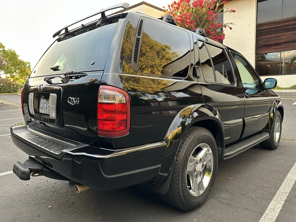 2002 Infiniti QX4 - Image 16 of 31