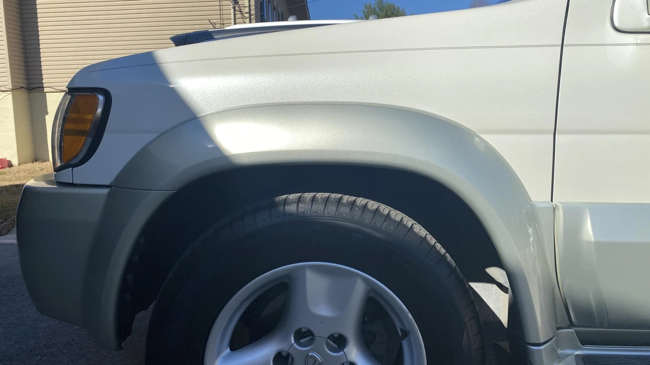 2002 Infiniti QX4 - Image 18 of 31