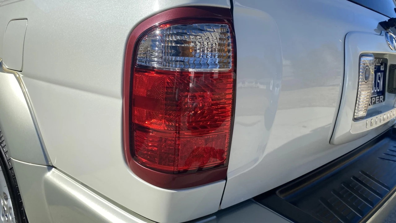 2002 Infiniti QX4 - Image 22 of 31