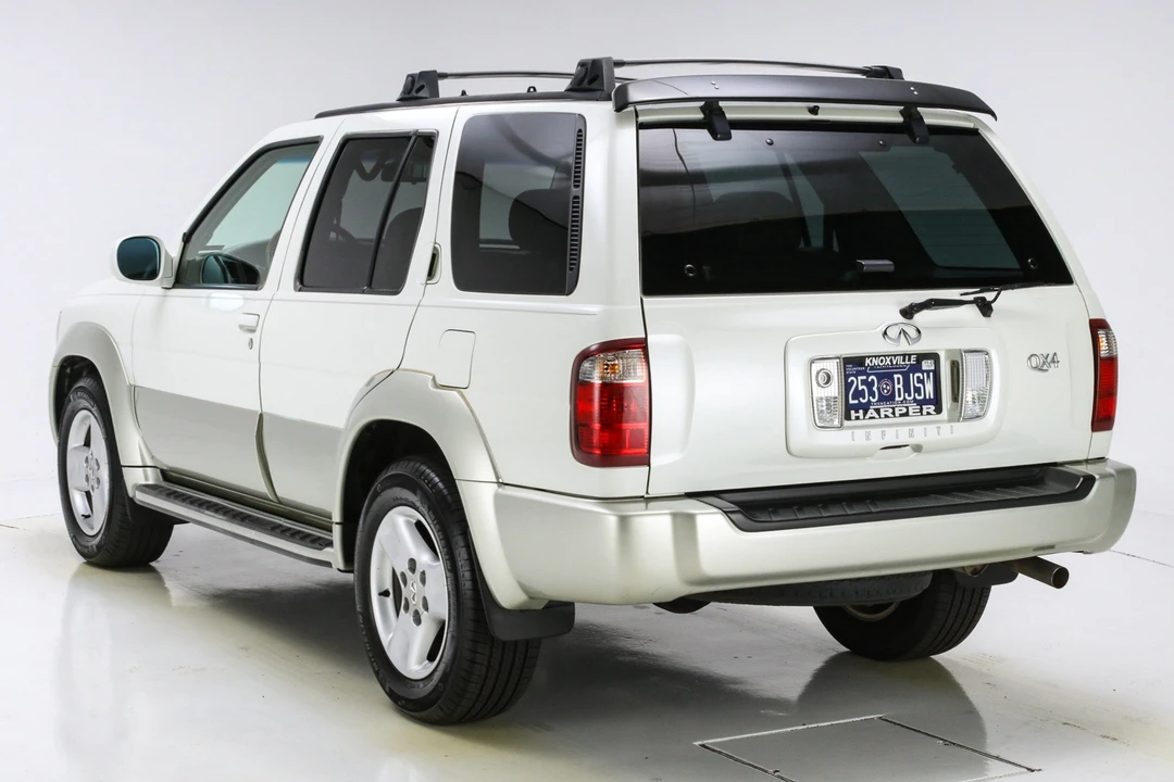 2002 Infiniti QX4 - Image 5 of 31