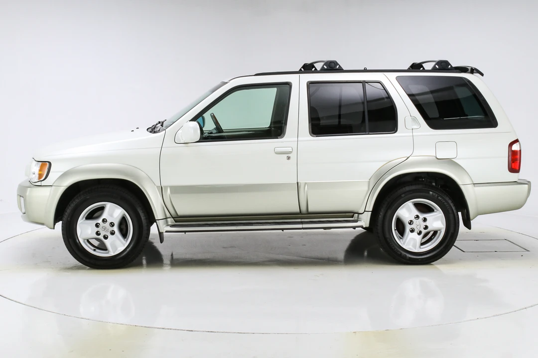 2002 Infiniti QX4 - Image 4 of 31