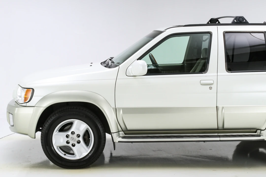2002 Infiniti QX4 - Image 11 of 31