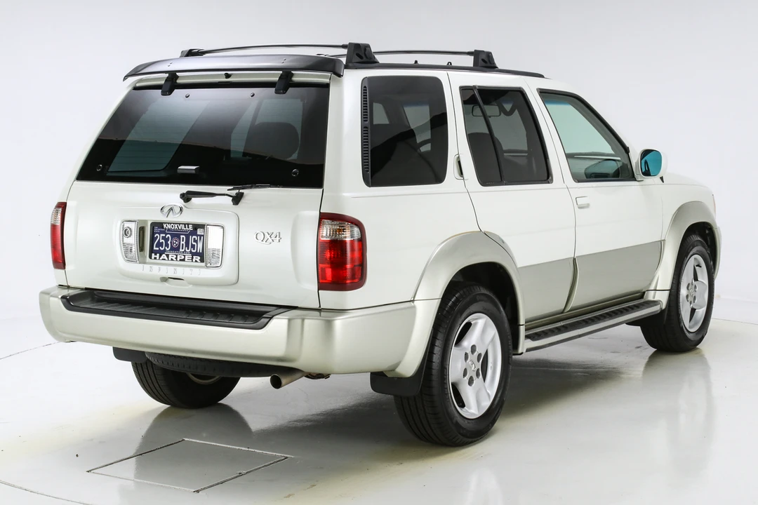 2002 Infiniti QX4 - Image 7 of 31