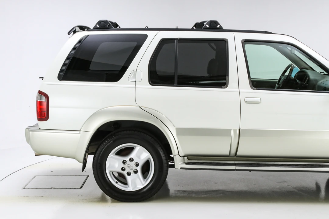 2002 Infiniti QX4 - Image 9 of 31