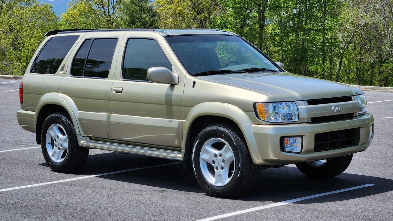 2002 Infiniti QX4 - Image 21 of 31