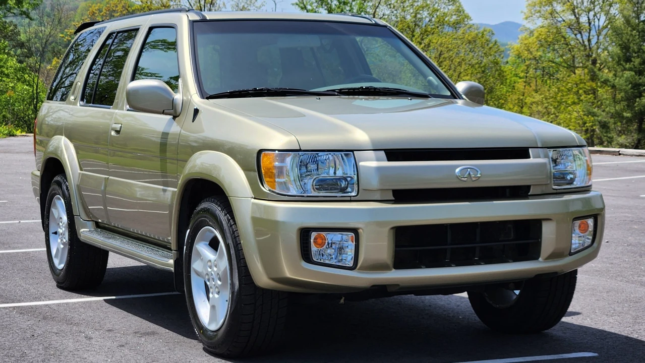 2002 Infiniti QX4 - Image 24 of 31