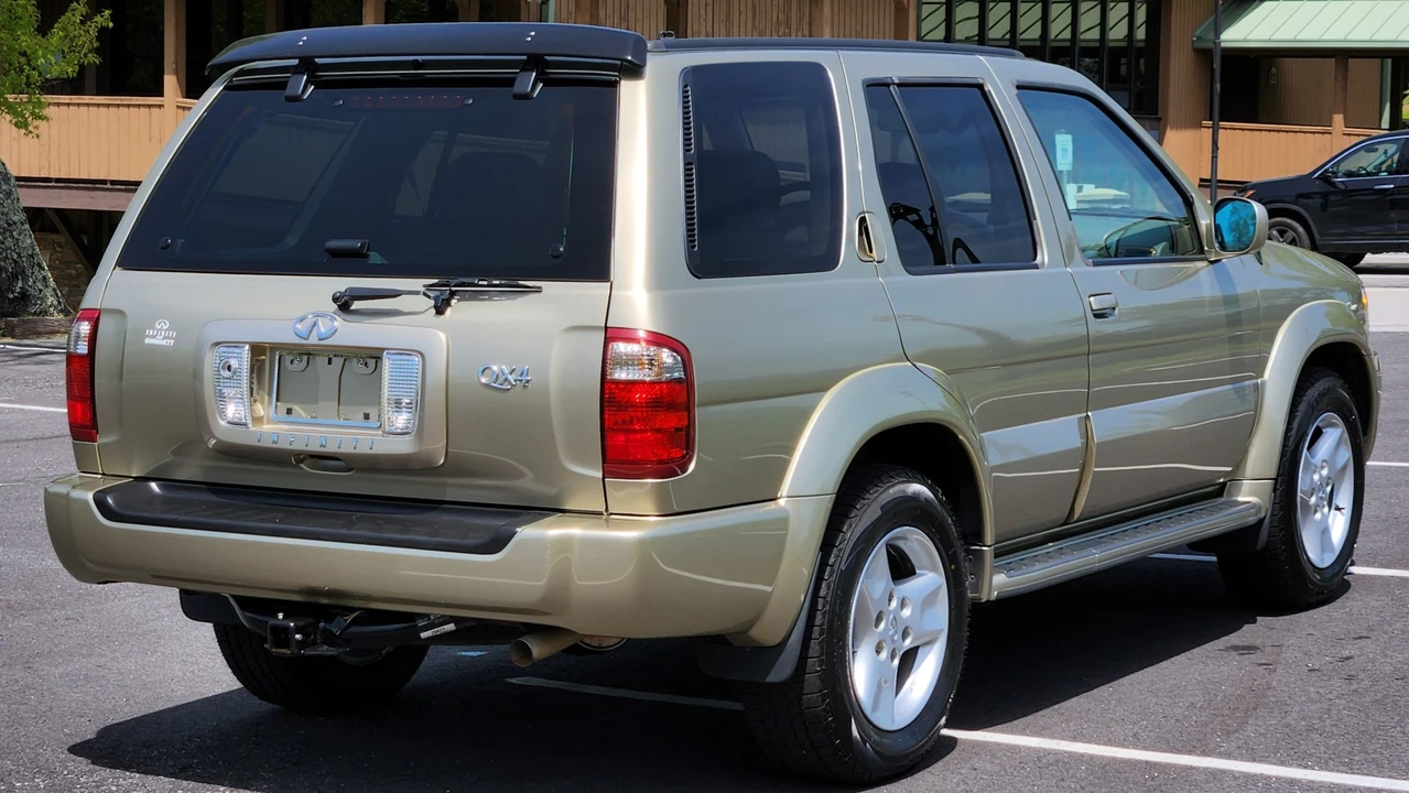 2002 Infiniti QX4 - Image 15 of 31