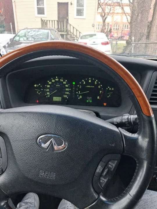 2002 Infiniti QX4 - Image 7 of 12