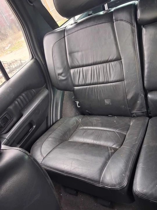 2002 Infiniti QX4 - Image 10 of 12