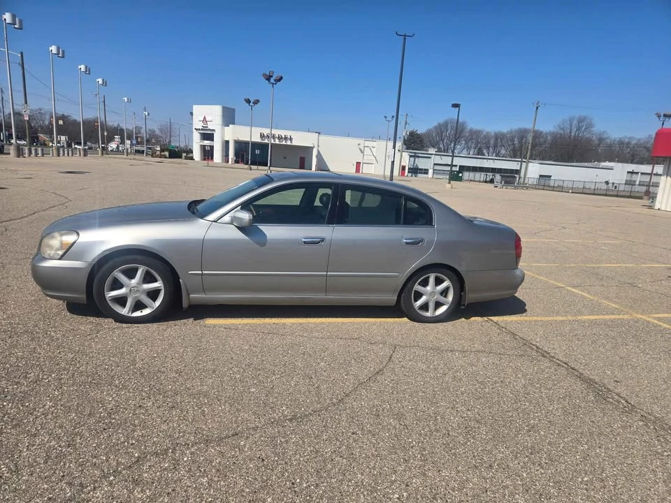 2002 Infiniti Q45 3rd Gen - Image 4 of 9