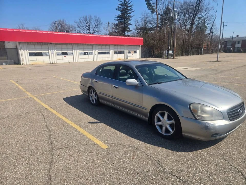 2002 Infiniti Q45 3rd Gen - Image 3 of 9