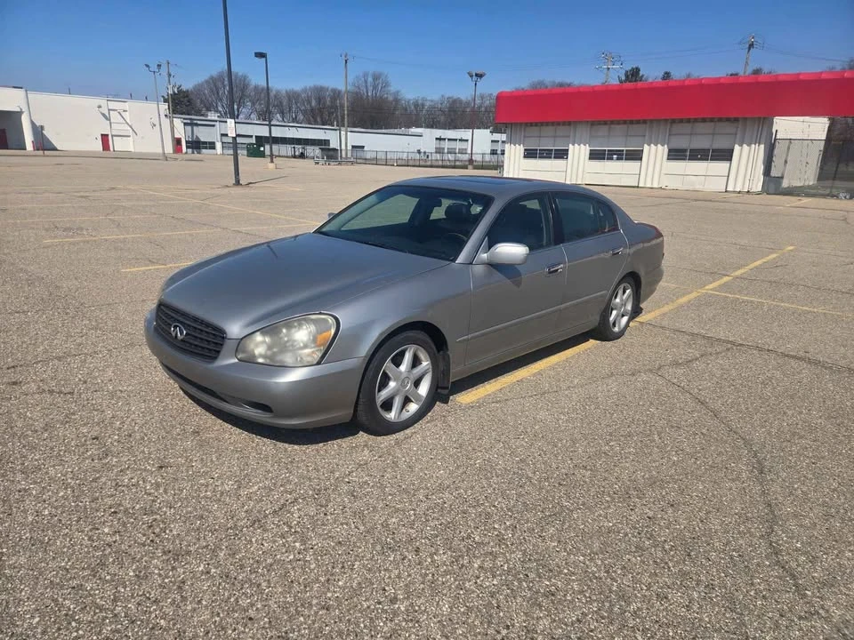 2002 Infiniti Q45 3rd Gen - Image 2 of 9