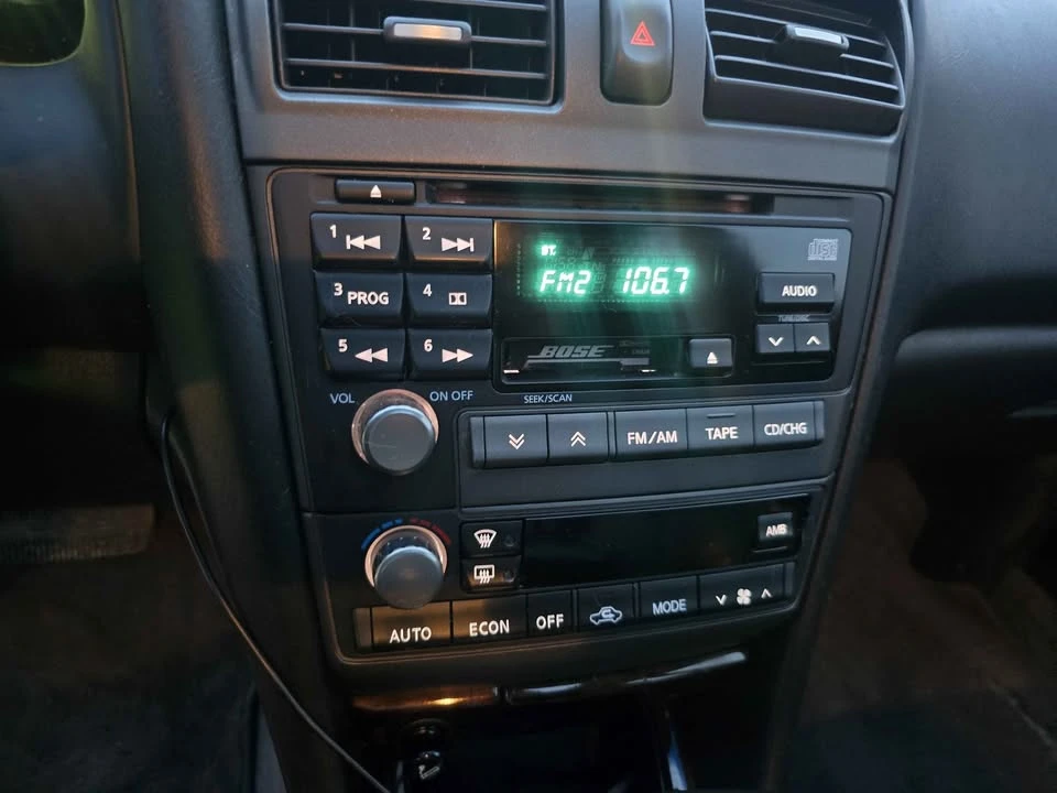 2002 Infiniti QX30 - Image 11 of 17
