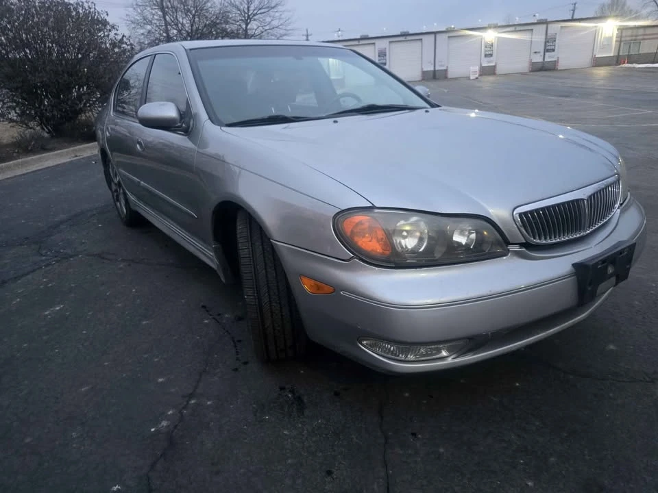 2002 Infiniti QX30 - Image 2 of 17