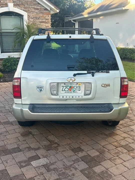 2002 Infiniti QX4 - Image 6 of 12