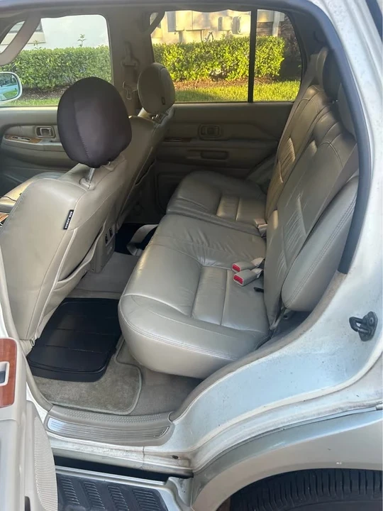 2002 Infiniti QX4 - Image 7 of 12