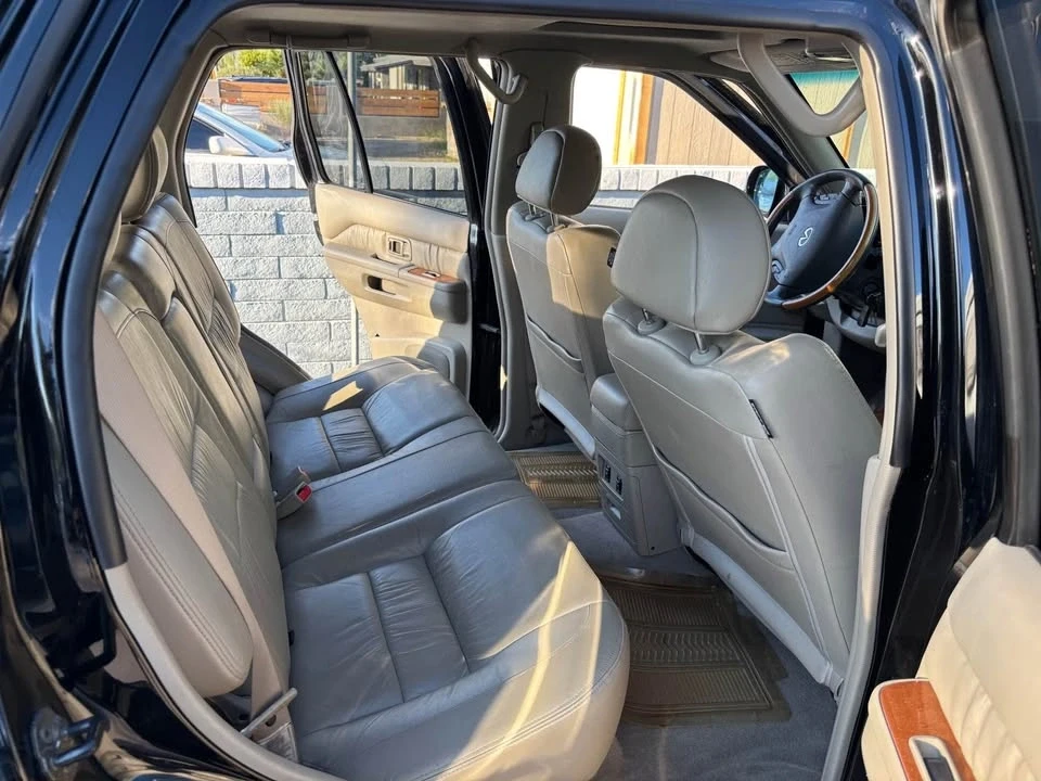 2002 Infiniti QX4 - Image 8 of 14