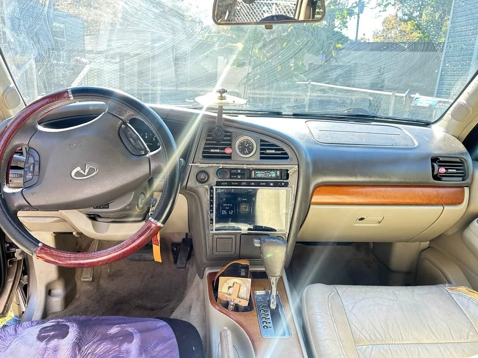 2002 Infiniti QX4 - Image 3 of 3