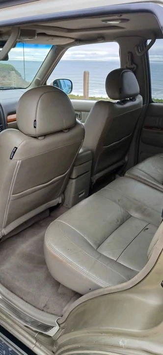 2002 Infiniti QX4 - Image 8 of 8