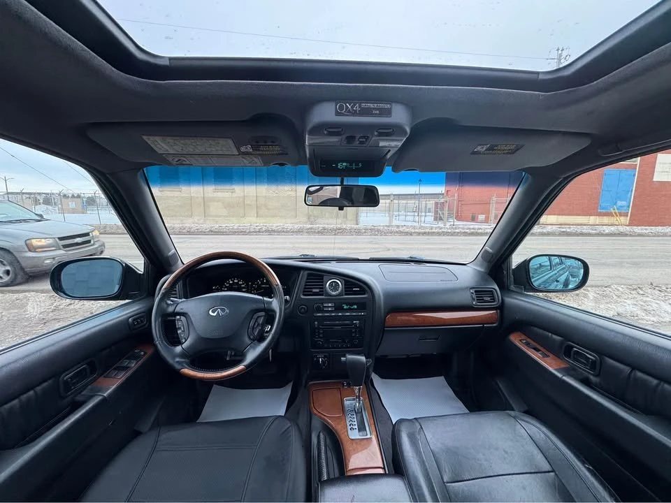 2002 Infiniti QX4 - Image 11 of 18