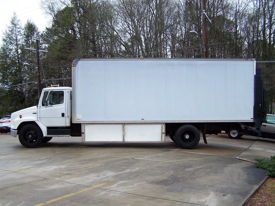 2002 International Harvester - Image 14 of 21