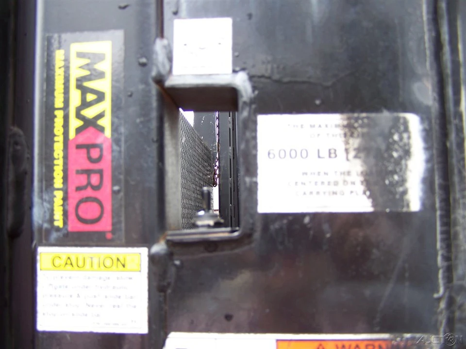 2002 International Harvester - Image 20 of 24
