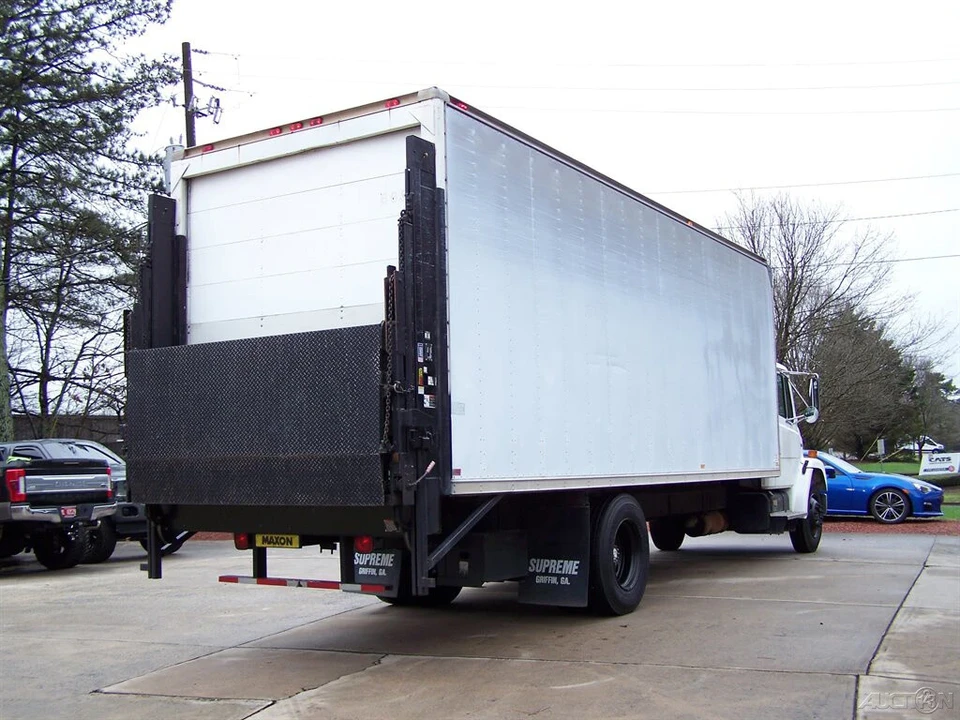 2002 International Harvester - Image 4 of 12