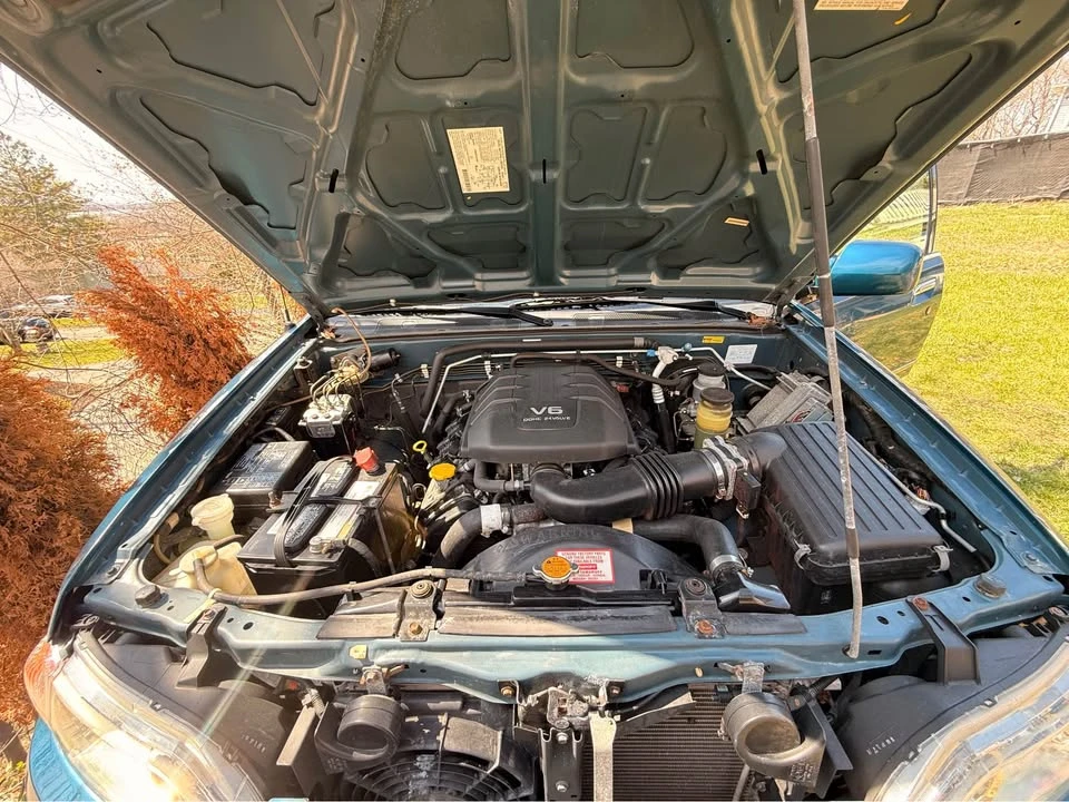 2002 Isuzu - Image 12 of 15