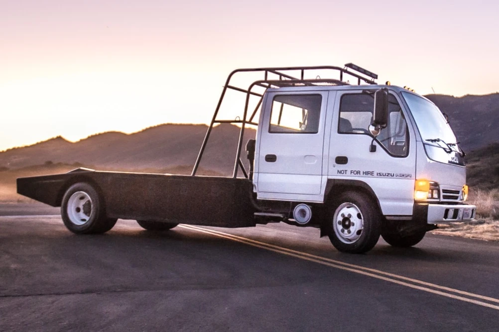 2002 Isuzu Elf - Image 2 of 31