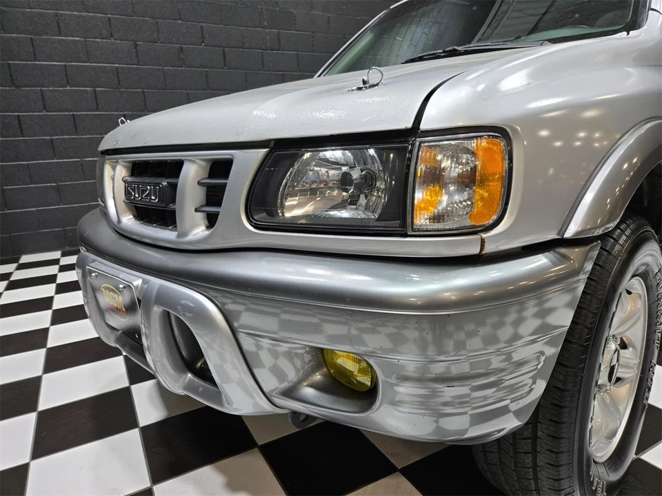 2002 Isuzu Rodeo - Image 16 of 31