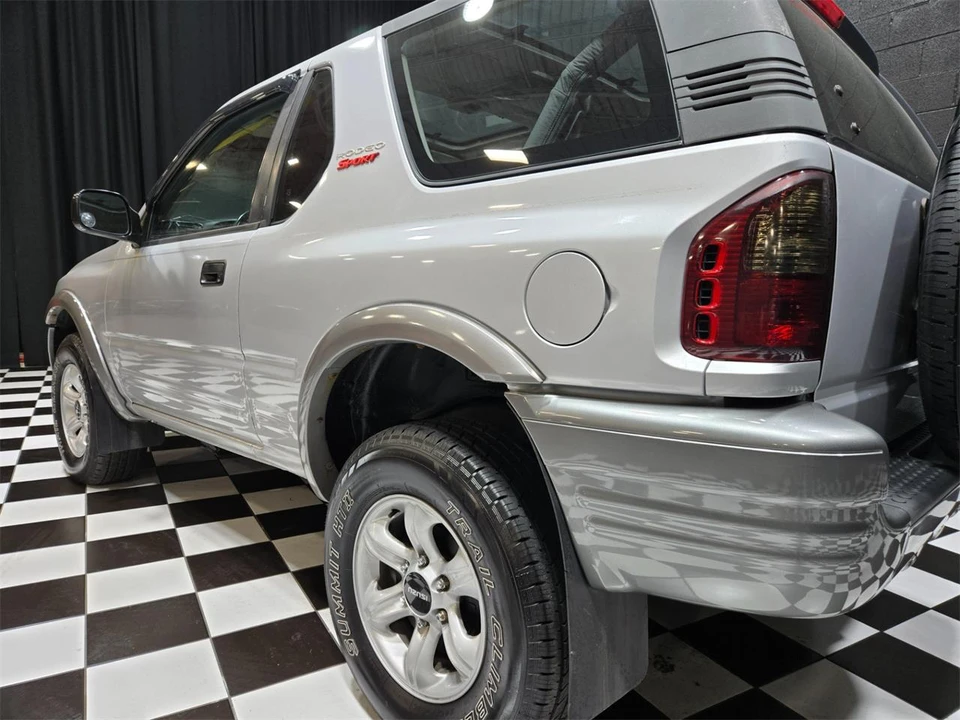 2002 Isuzu Rodeo - Image 27 of 31