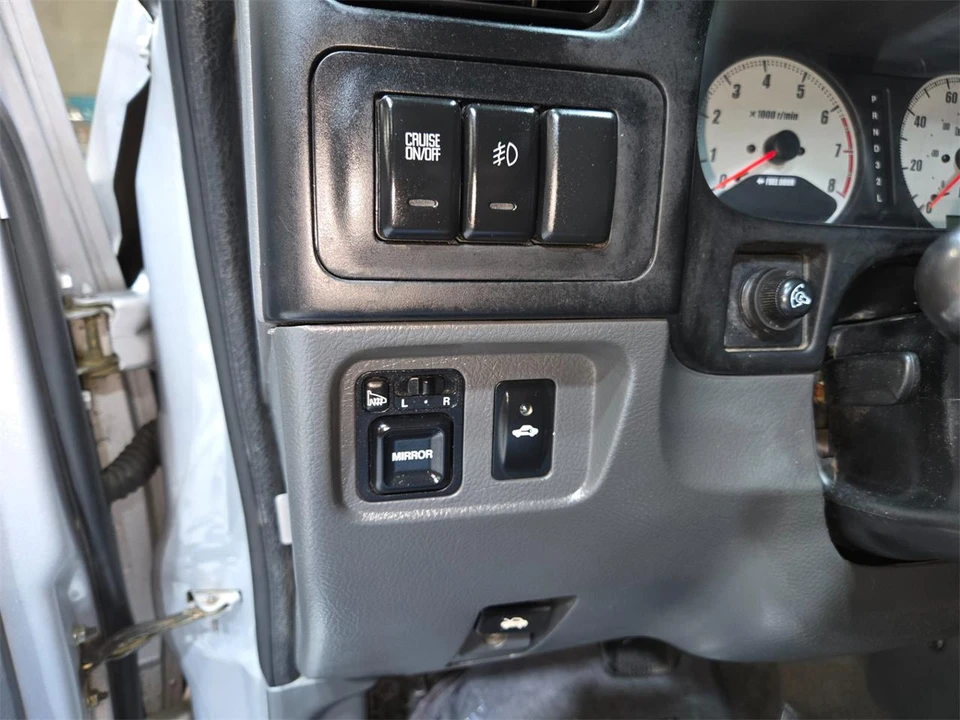 2002 Isuzu Rodeo - Image 15 of 31